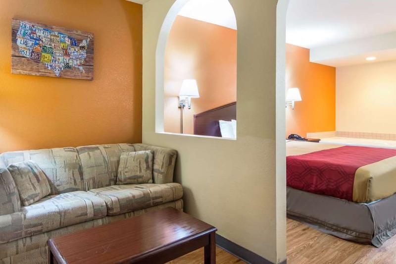 Carry On Inn & Suites LaFayette 外观 照片
