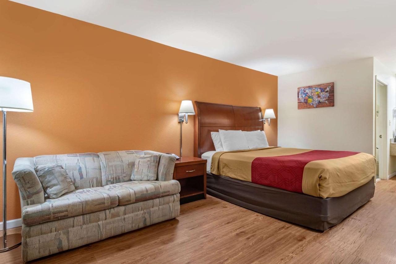 Carry On Inn & Suites LaFayette 外观 照片